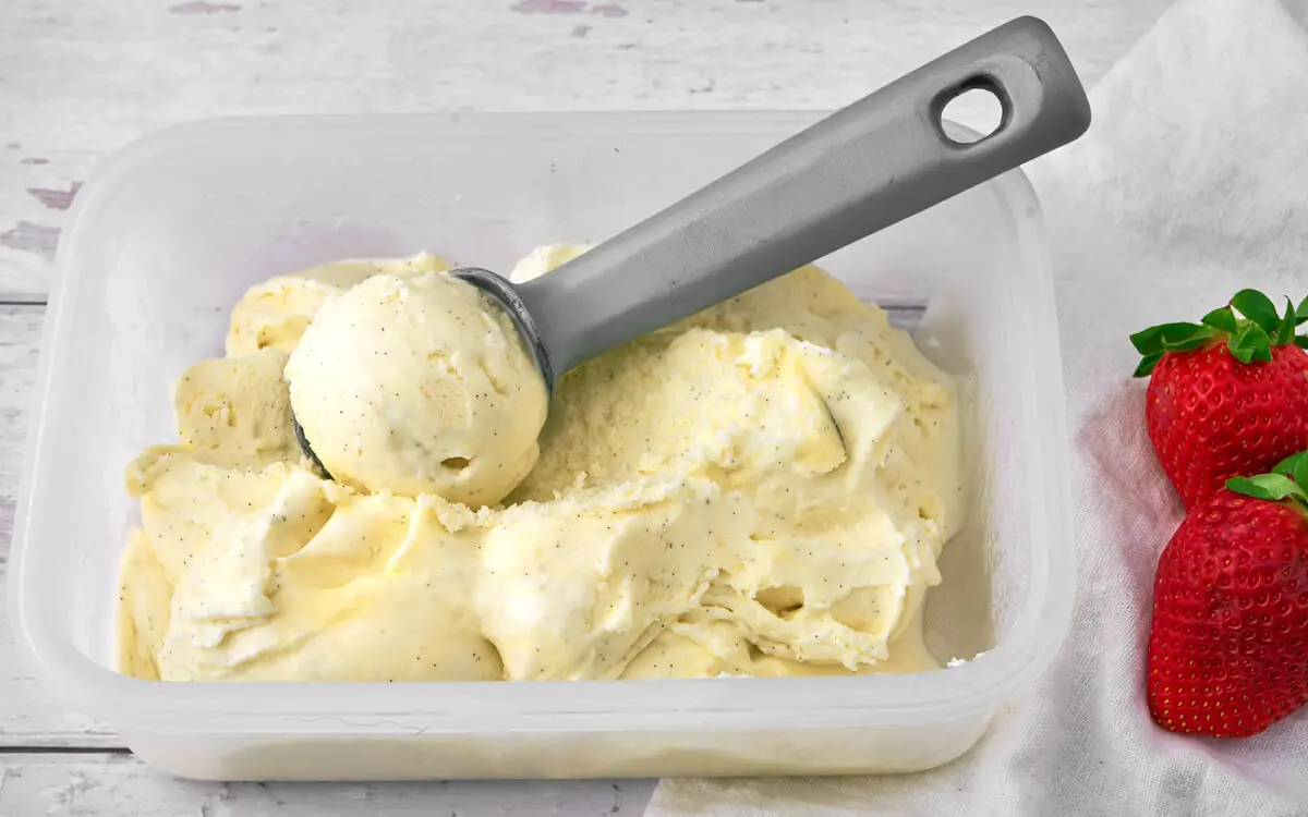 Økonomi følgeslutning Slumkvarter Vaniljeis - Opskrift på cremet hjemmelavet is med vanilje