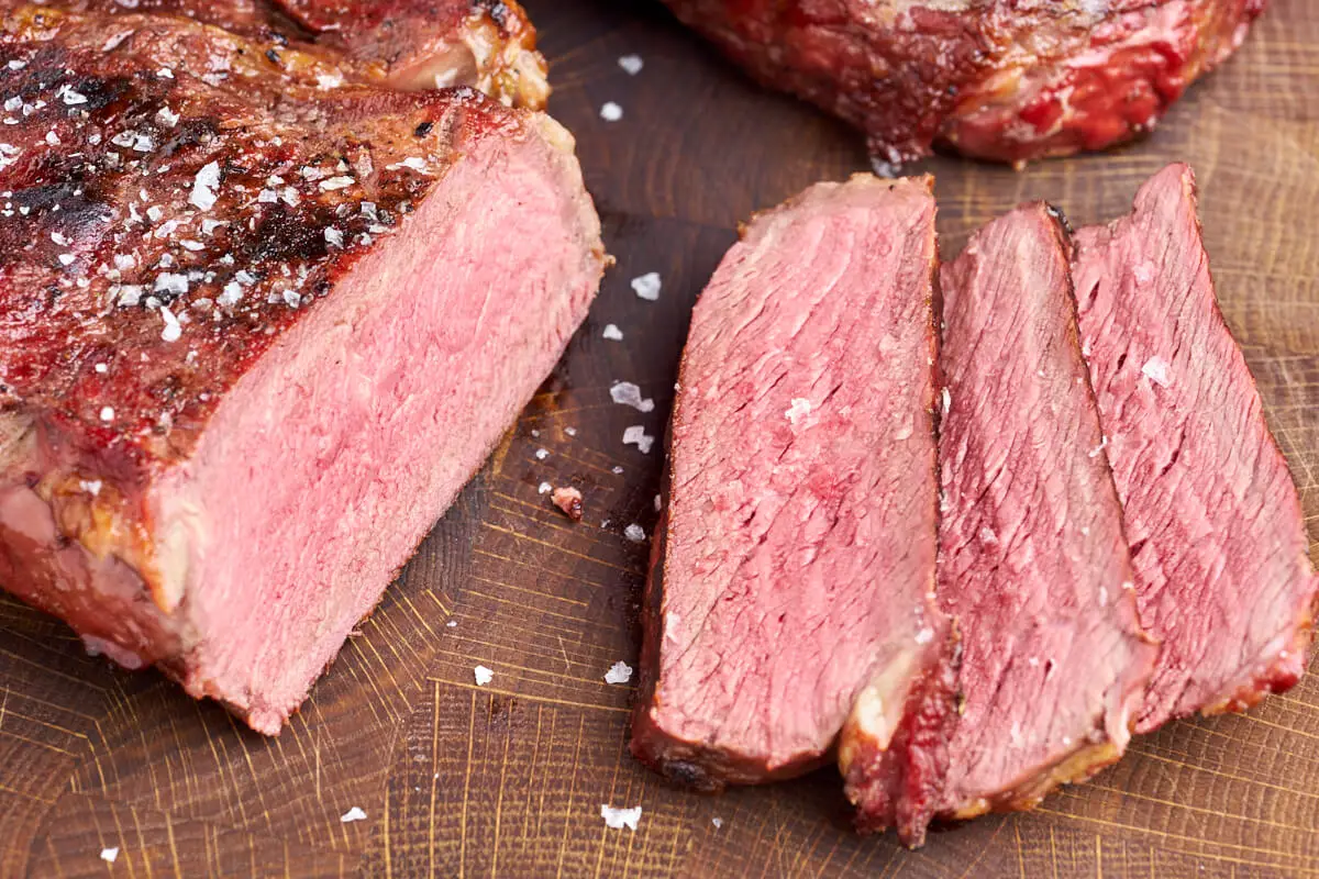 Pompeji Syd realistisk Ribeye på grill - Den bedste opskrift på den perfekte ribeye-steak
